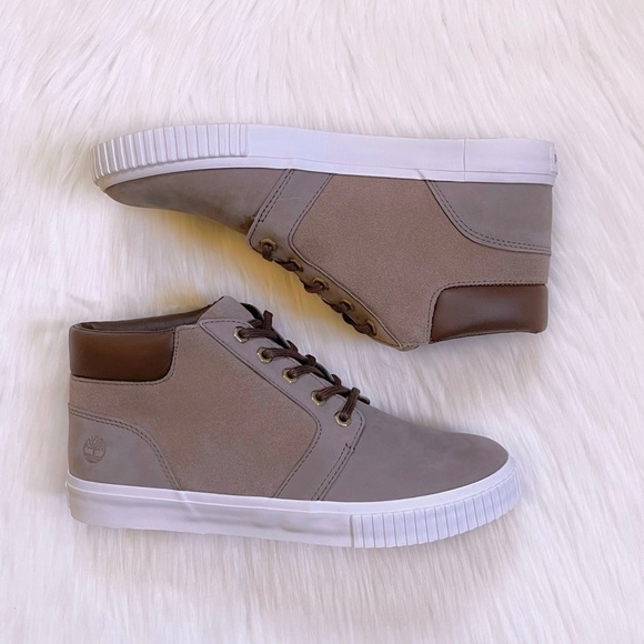 Timberland Women’s Skyla Bay Chukka Boots In Taupe - Picture 6 of 7